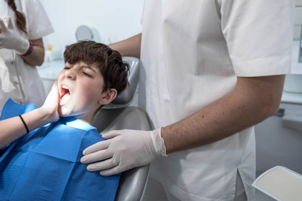Best Emergency Tooth Extraction in Patterson Tract, CA